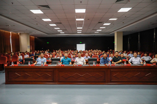 20210701湯溝酒業(yè)組織黨員集體觀看慶祝中國共產黨成立100周年大會-(2)