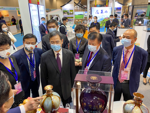 9b085a6cc85d0aa2c406ff1312e31de