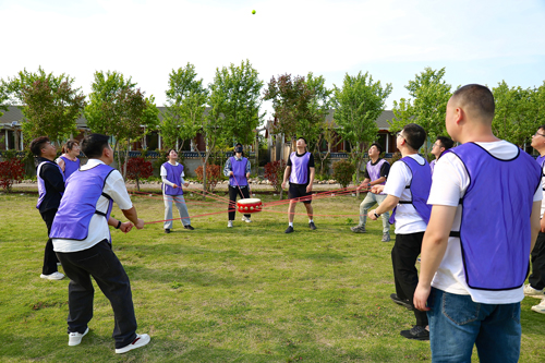 20250429五四青年節(jié)素質(zhì)拓展訓練圓滿落幕--鍛造硬核青年軍團-賦能百億戰(zhàn)略新征程-(1)