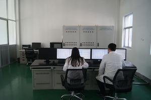 勾兌自動化控制室